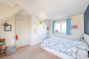 Photo 32- click for photo gallery